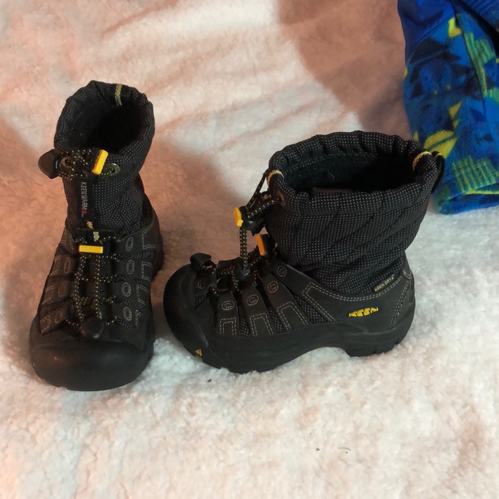 Keen Winterport Snow Boot black kids US11 / EU29